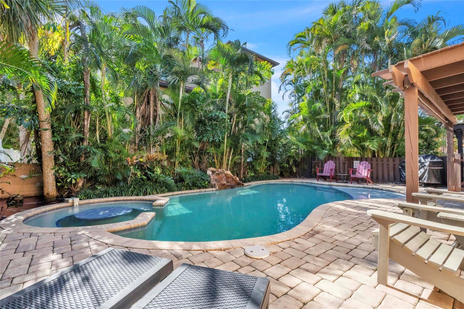 42ND STREET COASTAL COTTAGES - Residential