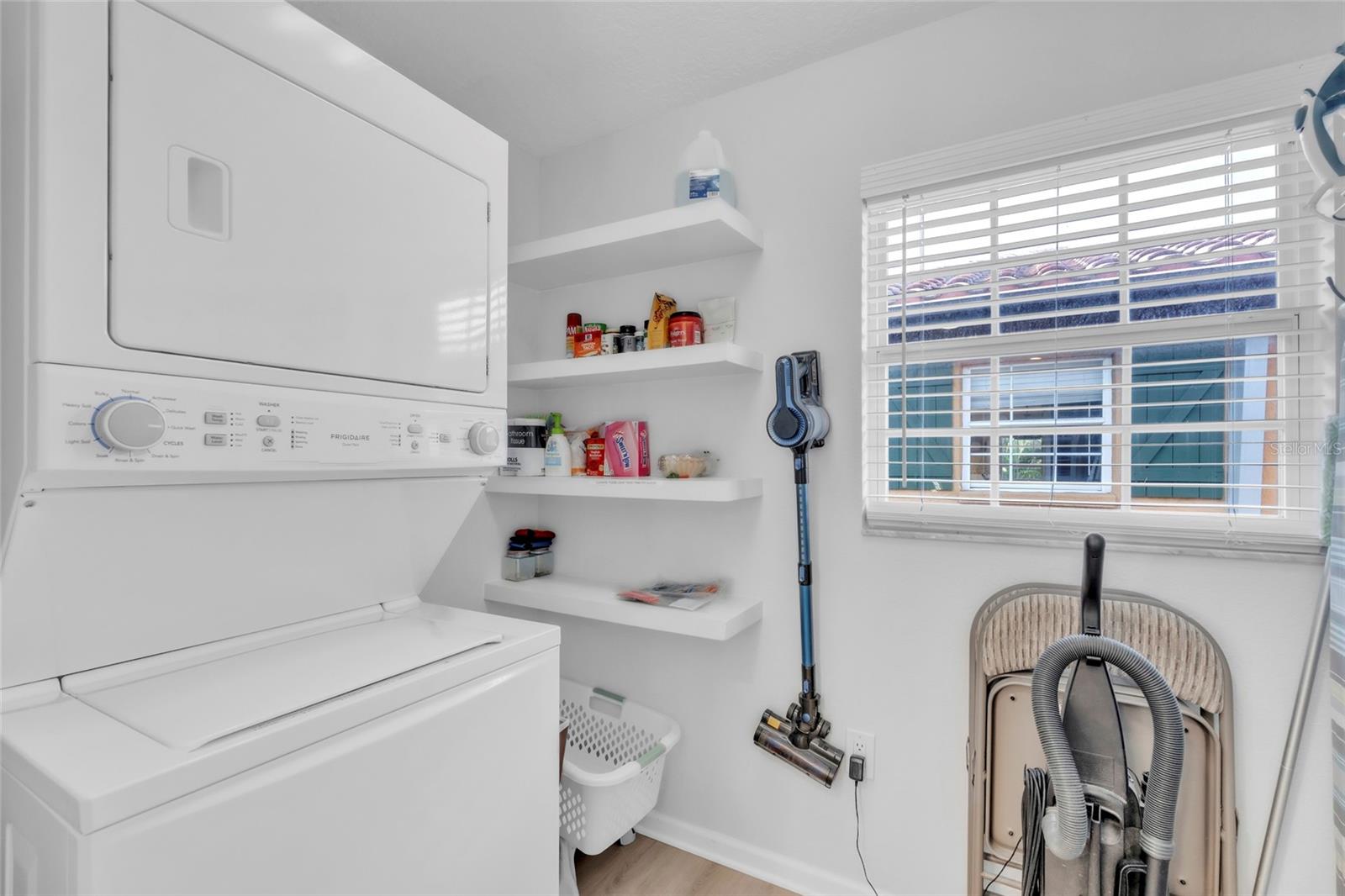 42ND STREET COASTAL COTTAGES - Residential