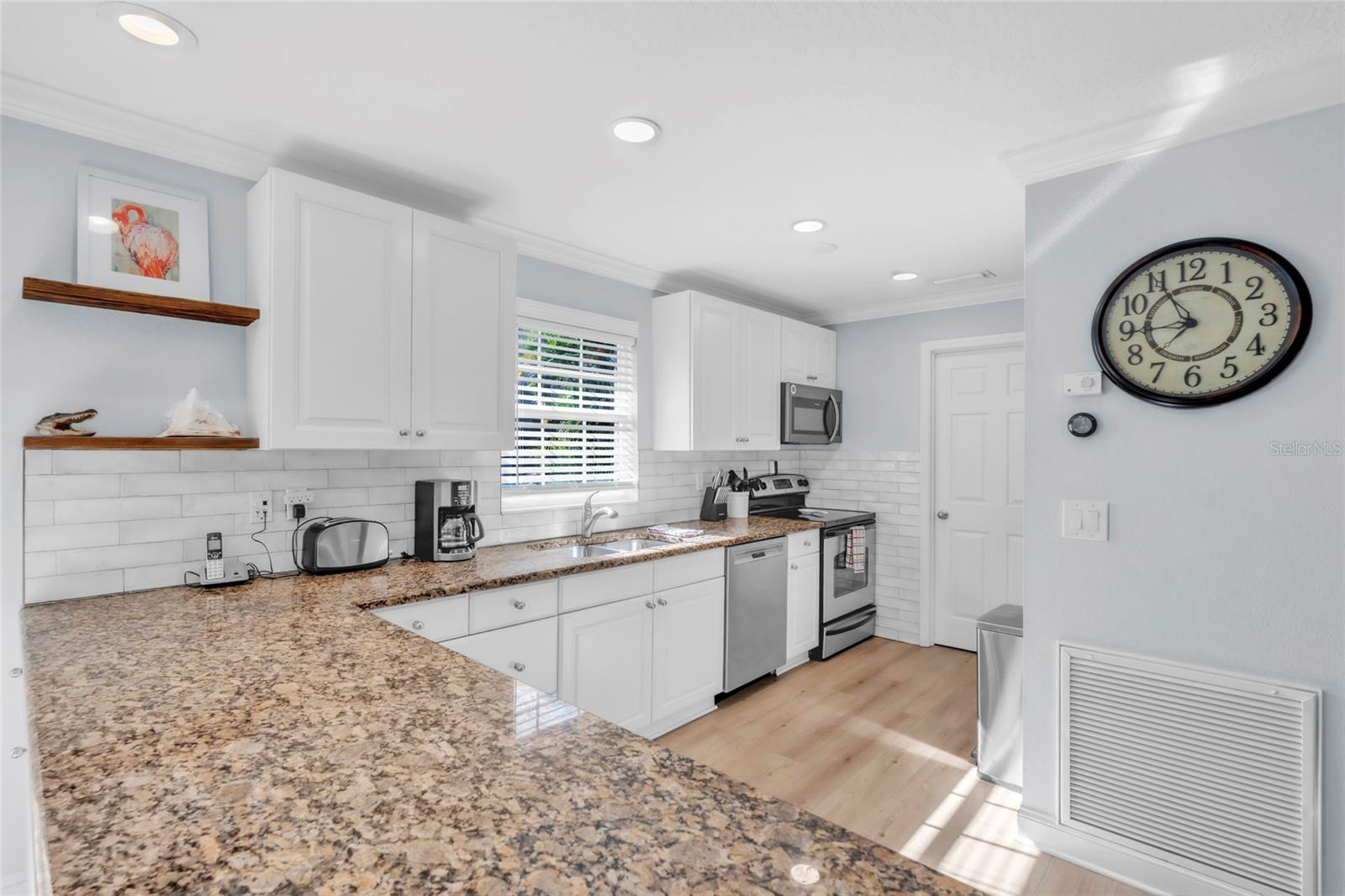 42ND STREET COASTAL COTTAGES - Residential