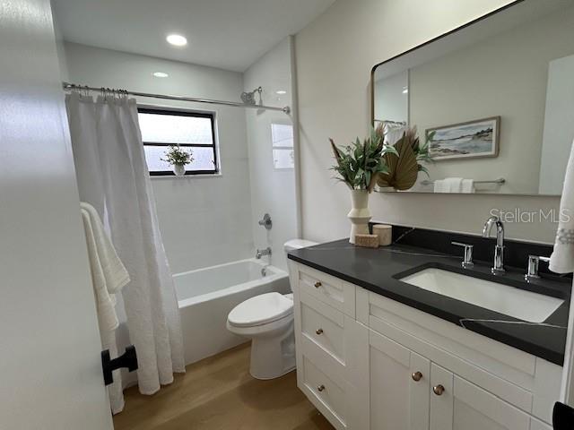 DUNEDIN ISLES COUNTRY CLUB - Residential