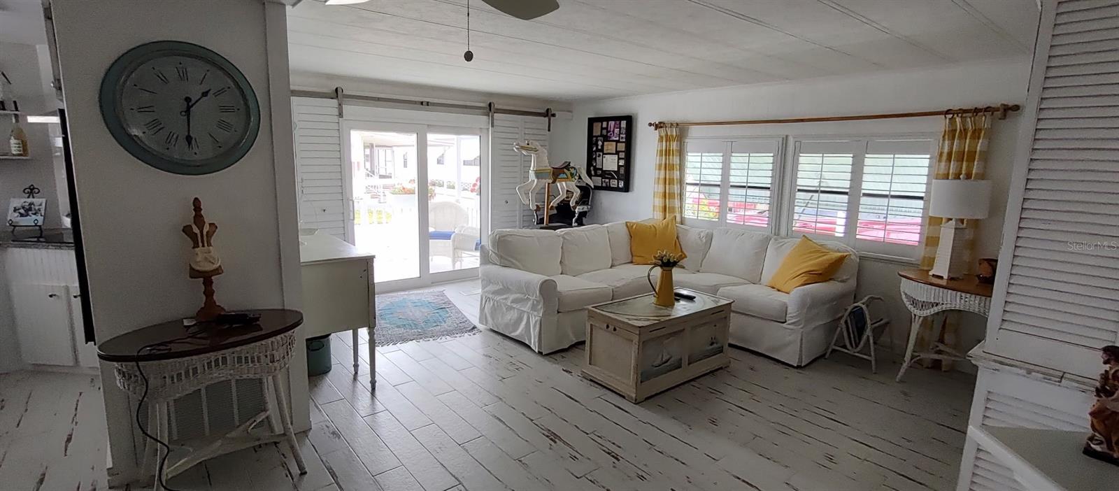 123 S DOLPHIN DRIVE