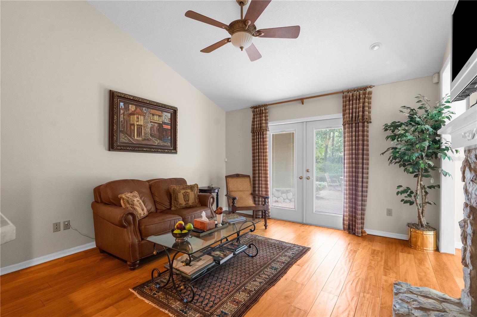 TAMPA & TARPON SPGS LAND CO - Residential