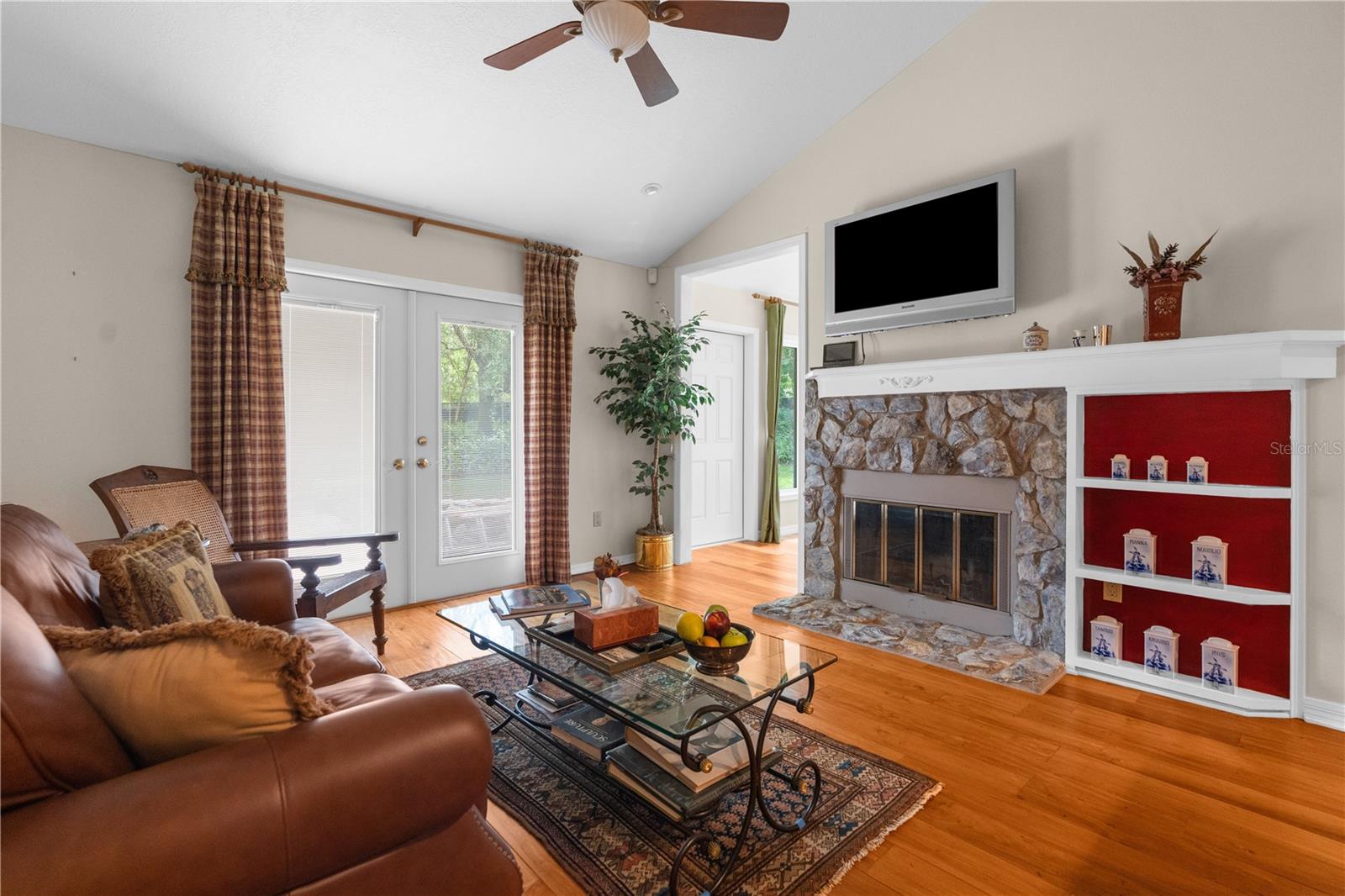 TAMPA & TARPON SPGS LAND CO - Residential