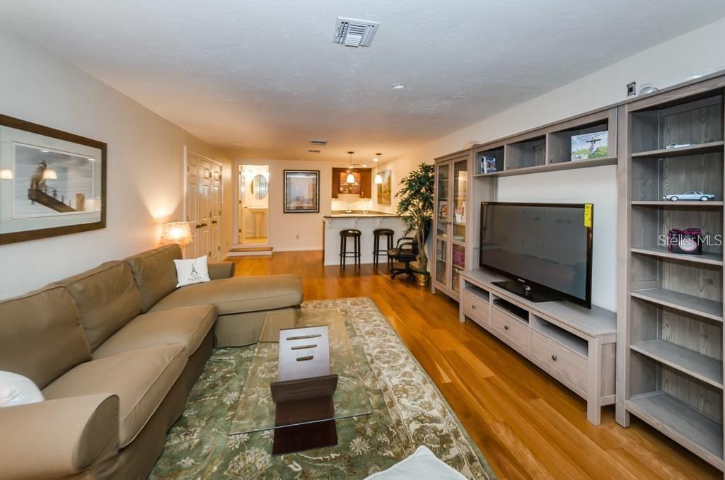 TAMPA & TARPON SPGS LAND CO - Residential