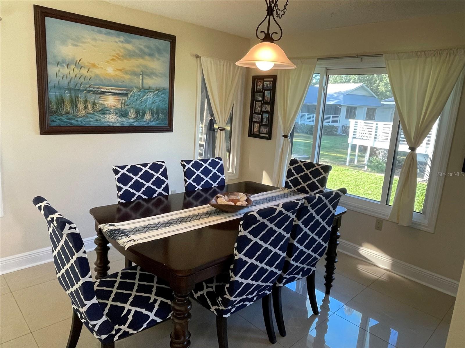 POINTE ALEXIS SOUTH - Residential