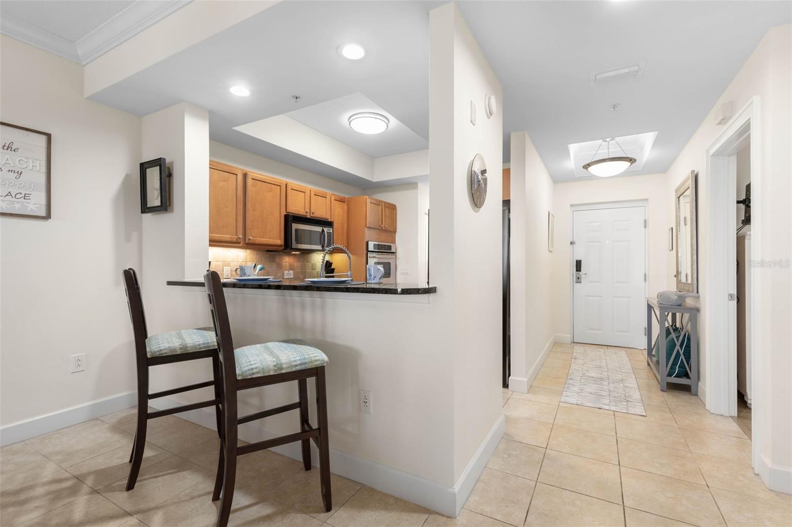 102 YACHT HARBOR DRIVE 566