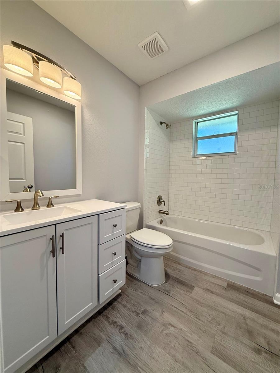 GLEN EAGLES GOLF VILLA - Residential Lease