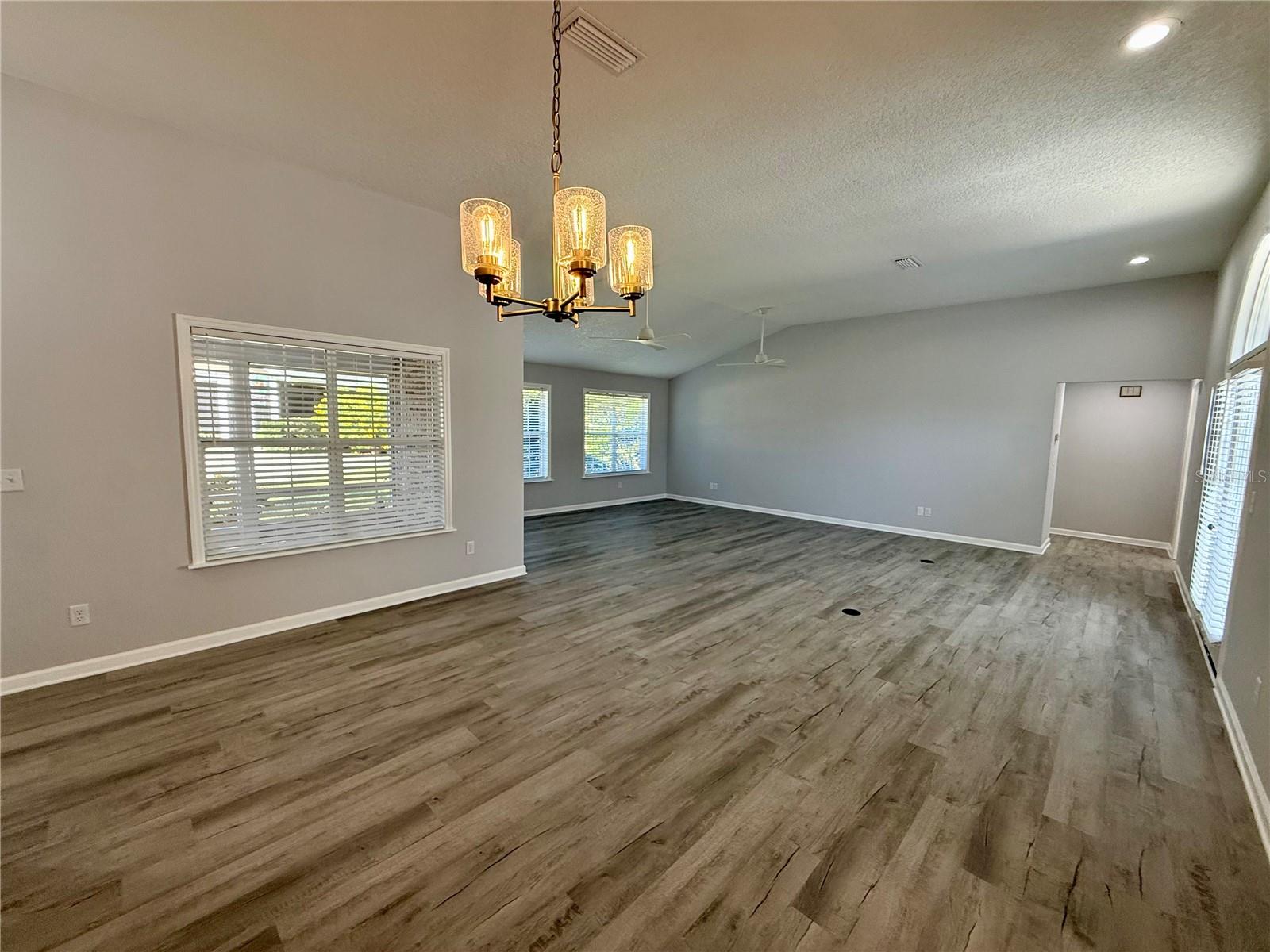 GLEN EAGLES GOLF VILLA - Residential Lease