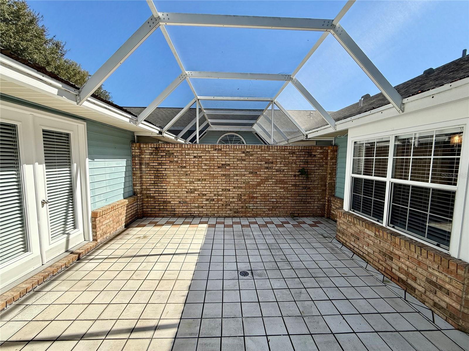 GLEN EAGLES GOLF VILLA - Residential Lease