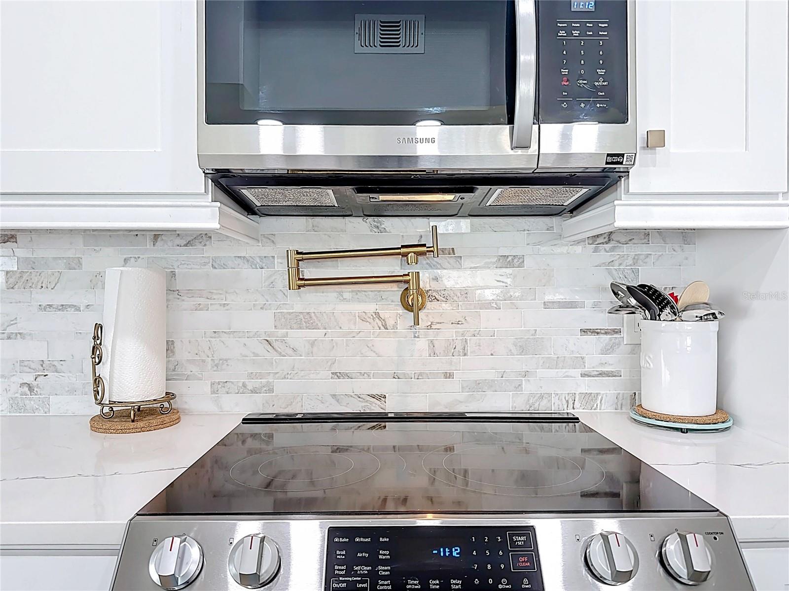 2705 GULFSTREAM ROAD