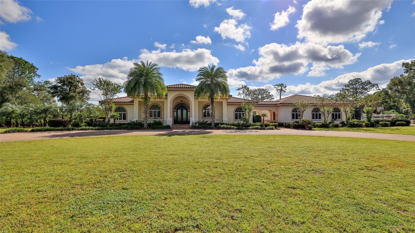 1135 MCKENZIE ROAD