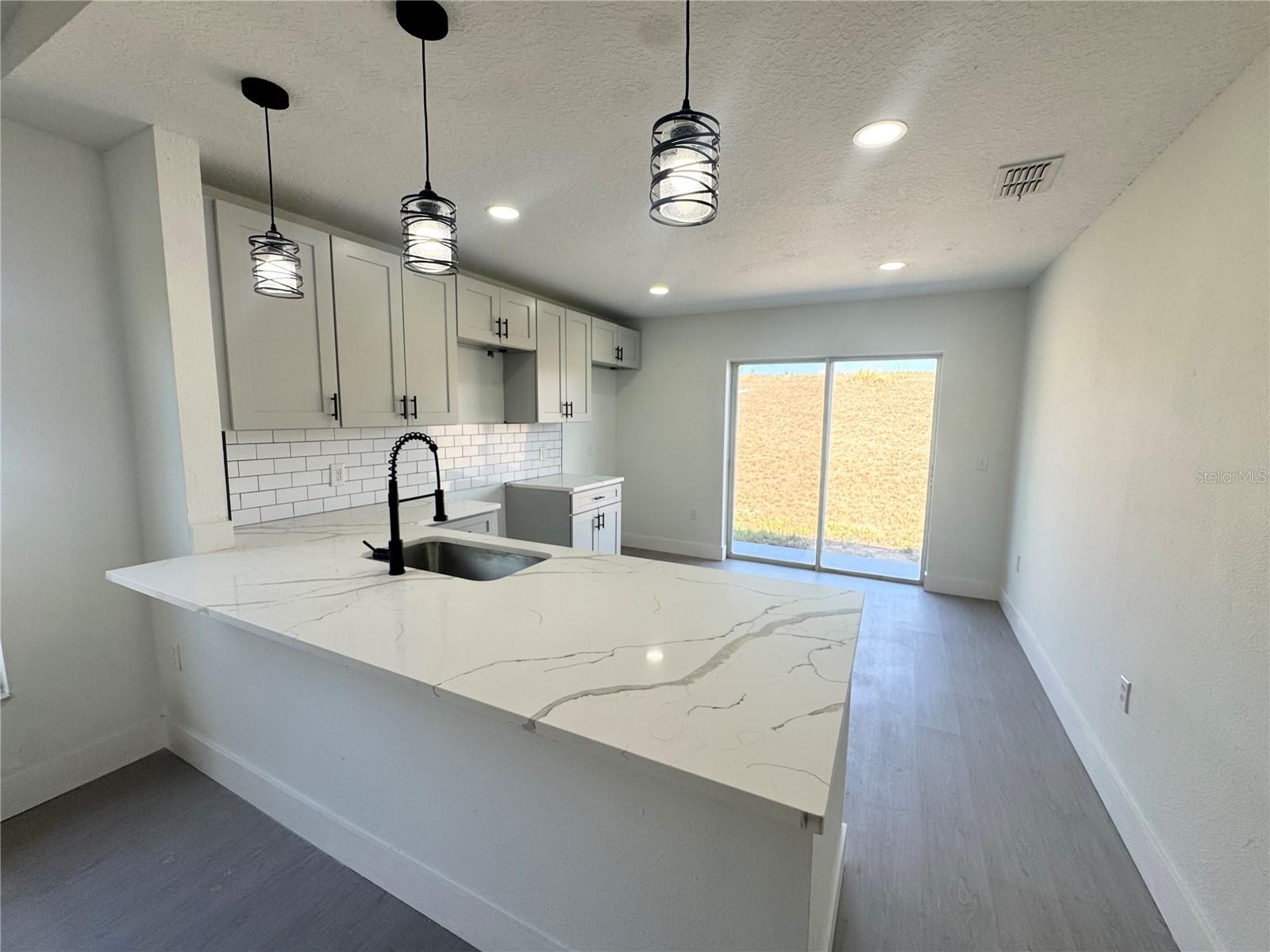 207 HIGH RIDGE DRIVE