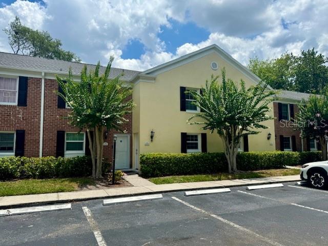 View TAMPA, FL 33618 condo