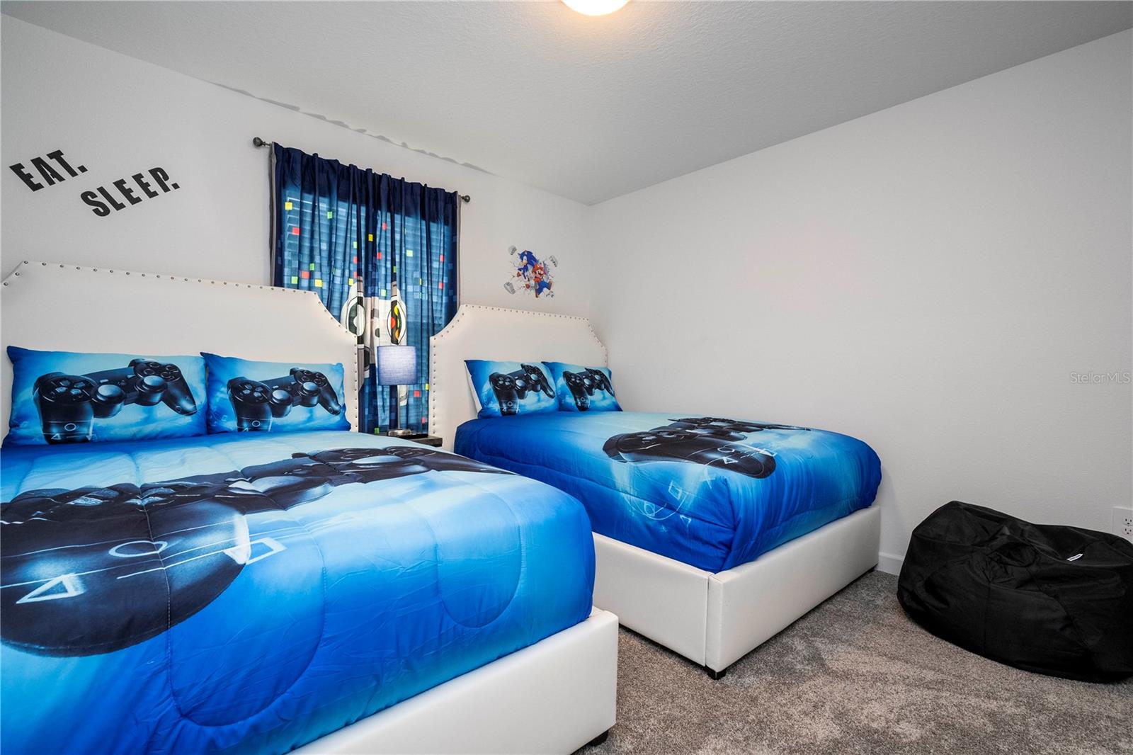 STOREY LAKE THE COVE - Residential