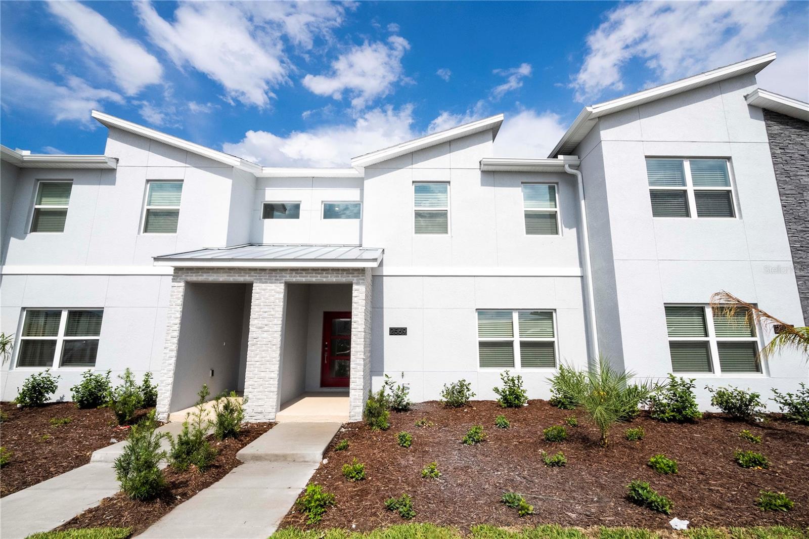 STOREY LAKE THE COVE - Residential