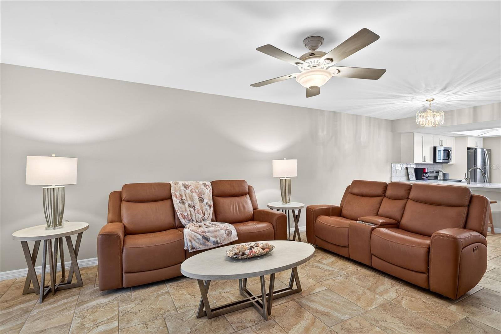 NEWPORT GLEN CONDO PH 01 - Residential