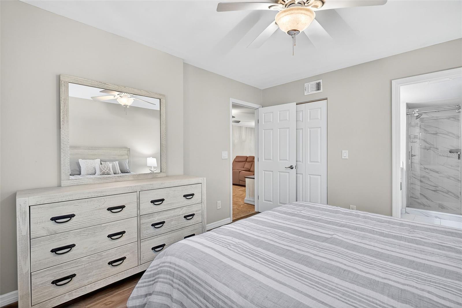 NEWPORT GLEN CONDO PH 01 - Residential