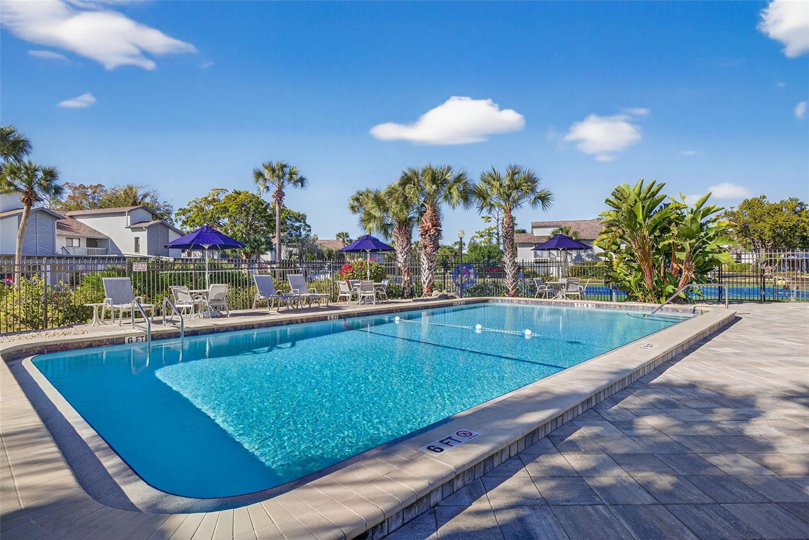 NEWPORT GLEN CONDO PH 01 - Residential