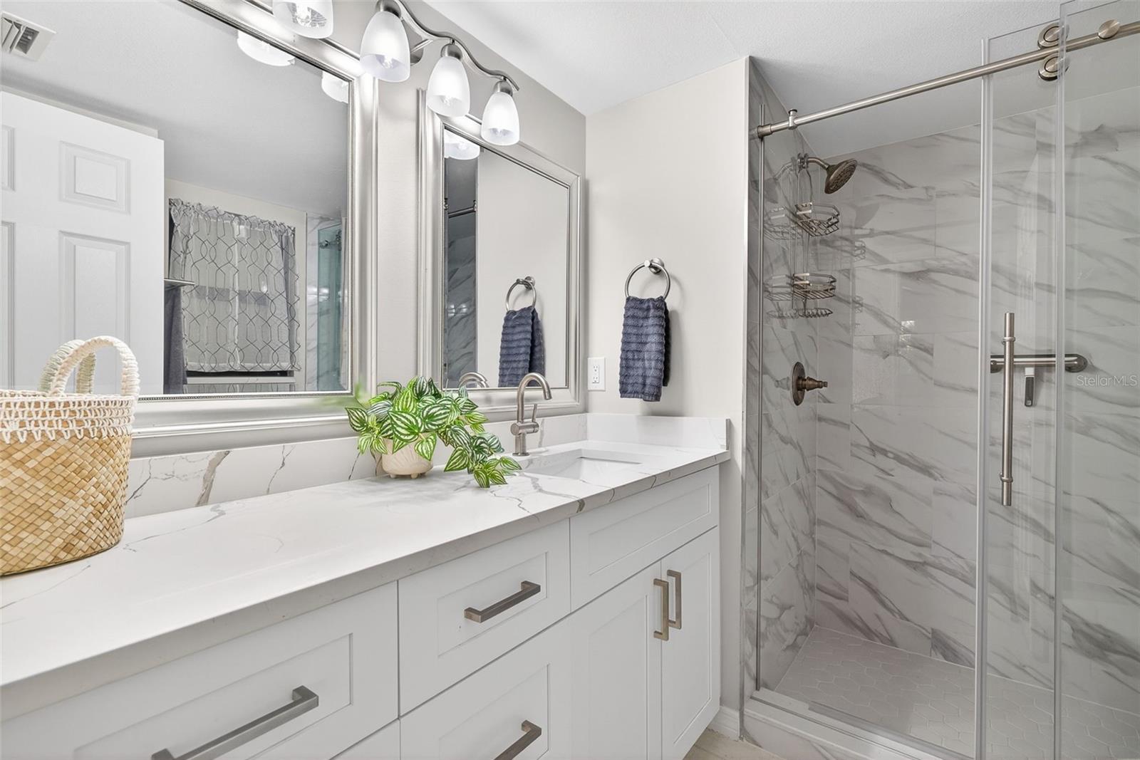 NEWPORT GLEN CONDO PH 01 - Residential