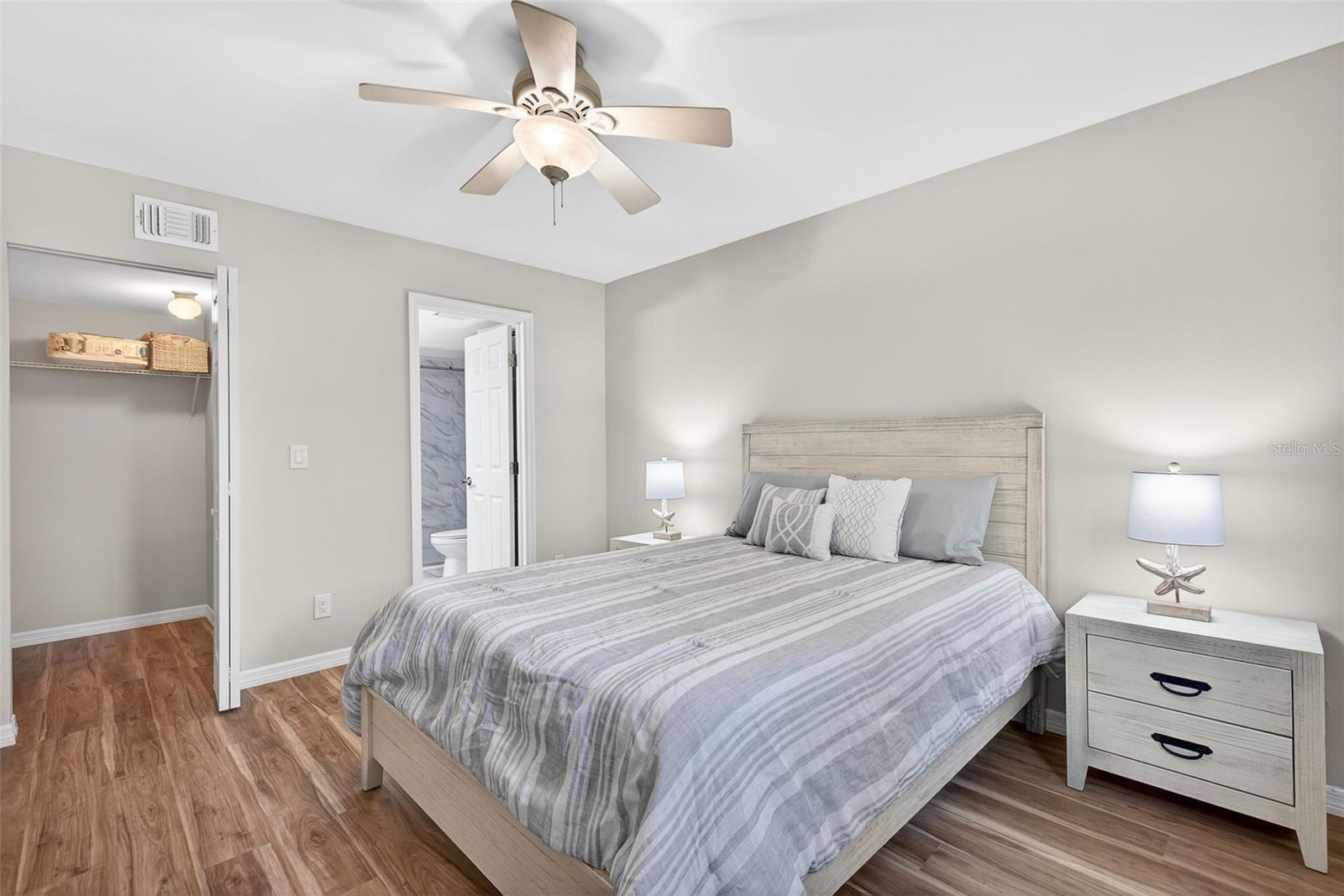 NEWPORT GLEN CONDO PH 01 - Residential