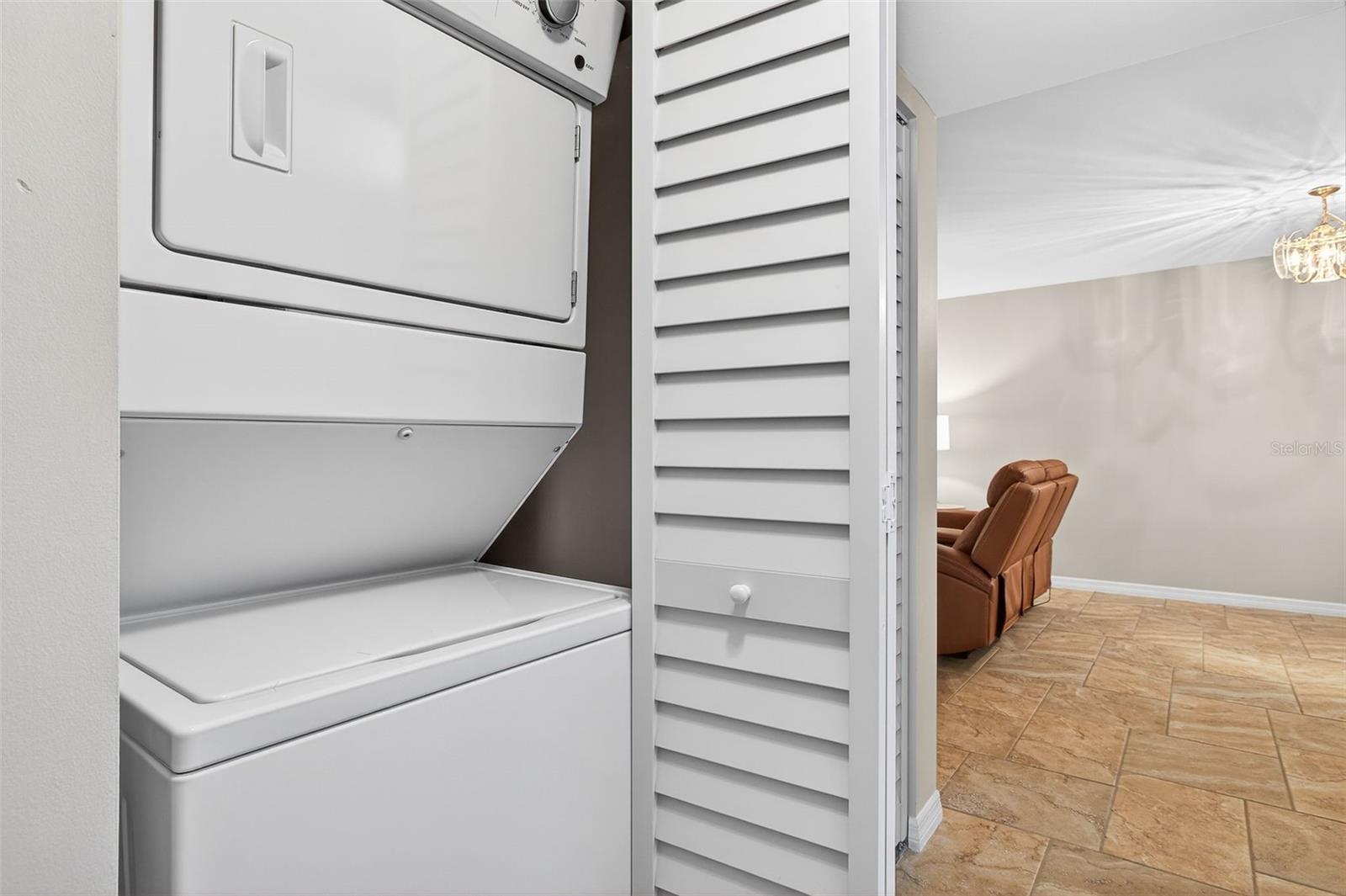 NEWPORT GLEN CONDO PH 01 - Residential