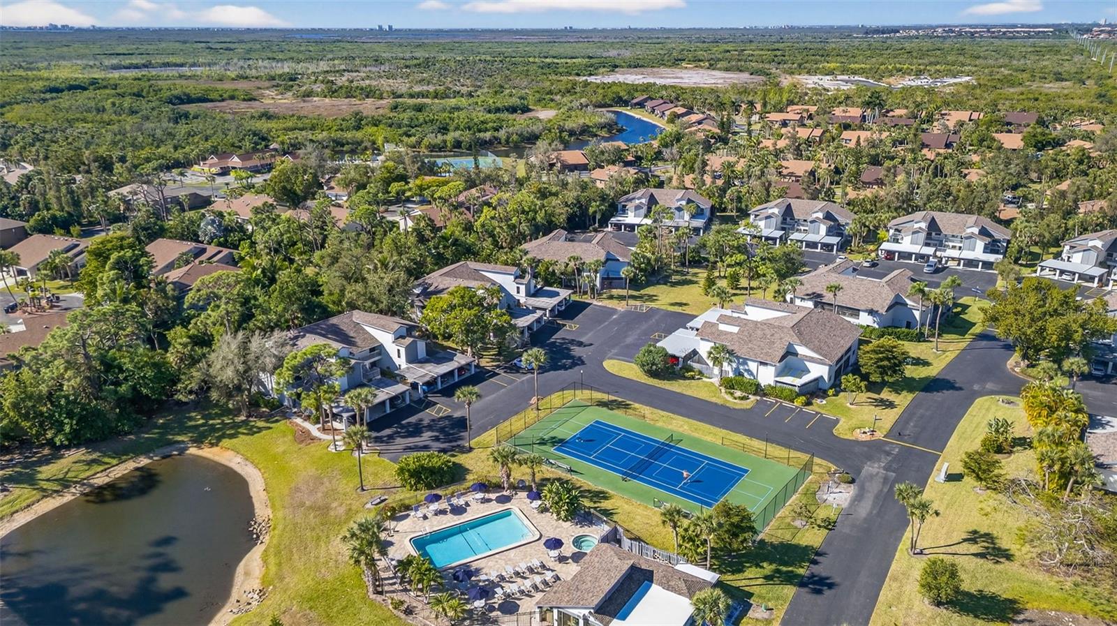 NEWPORT GLEN CONDO PH 01 - Residential