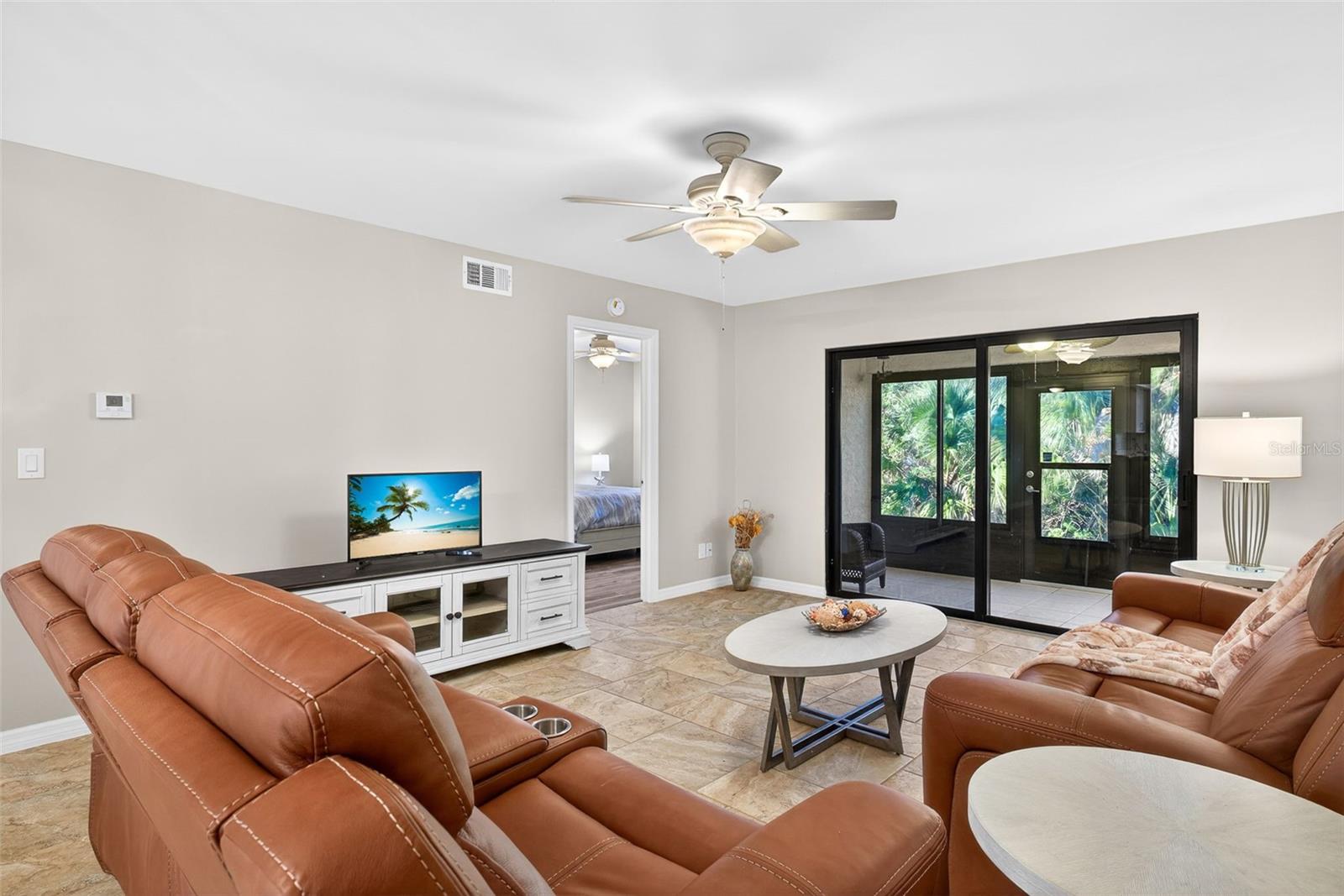 NEWPORT GLEN CONDO PH 01 - Residential