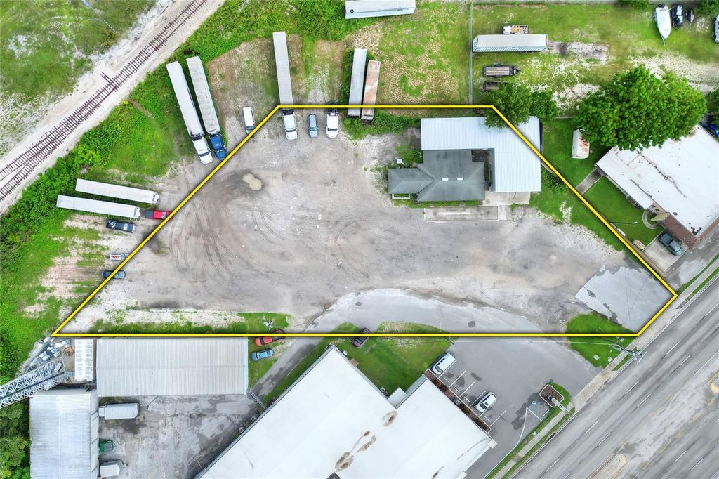 Photo of 1517 N Us Highway 17, Eagle Lake, FL 33839 (MLS # P4937356)