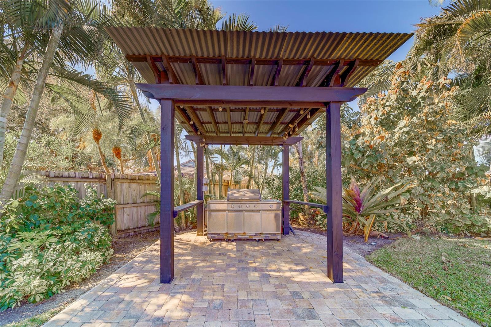 IMPERIAL POINT - Residential