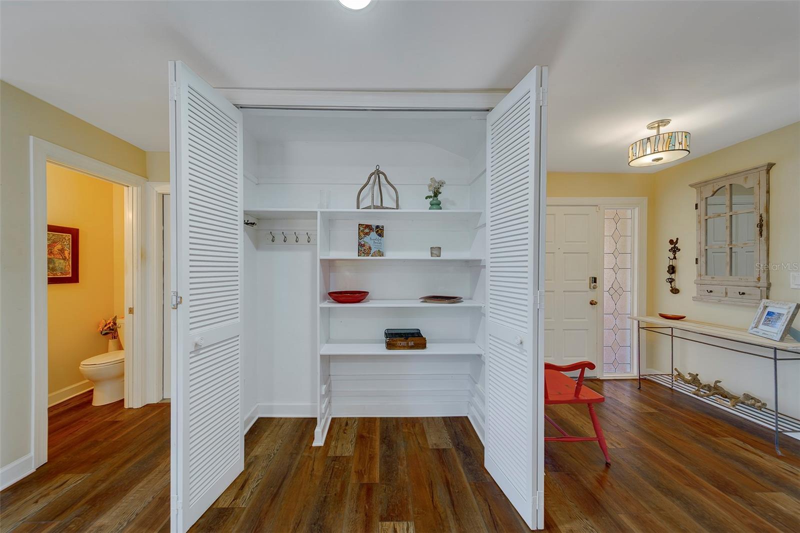 IMPERIAL POINT - Residential