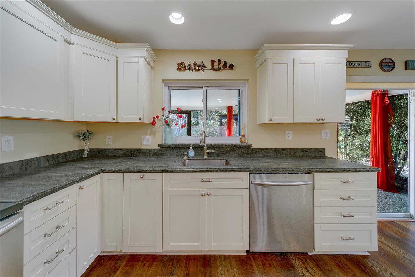 IMPERIAL POINT - Residential