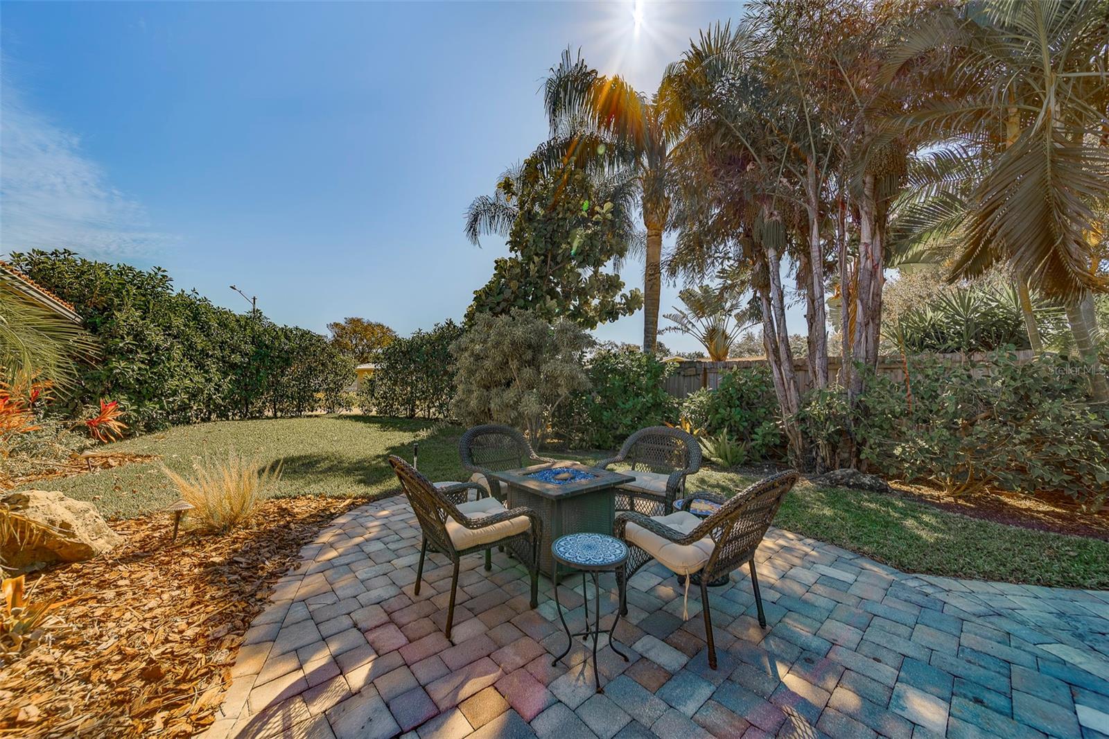 IMPERIAL POINT - Residential