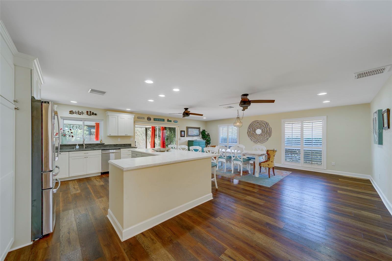 IMPERIAL POINT - Residential