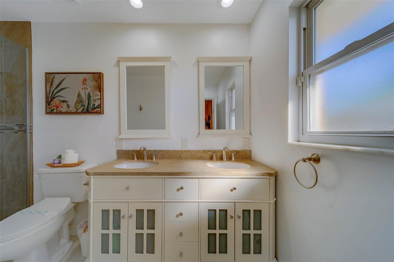 IMPERIAL POINT - Residential