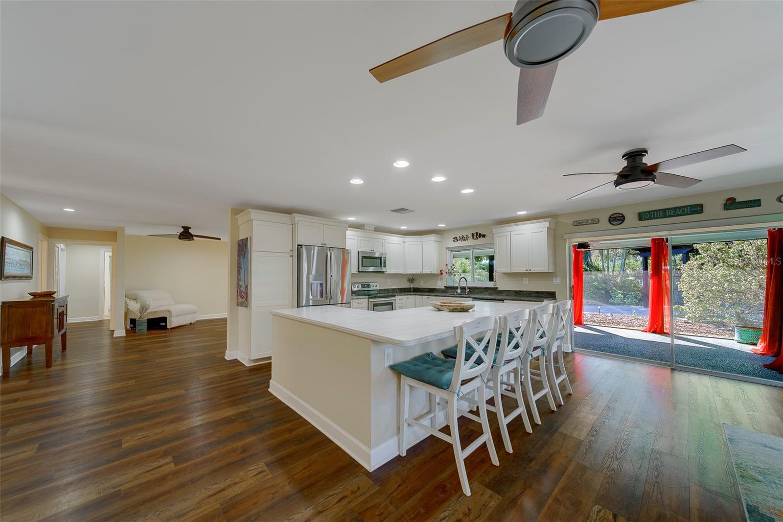 IMPERIAL POINT - Residential