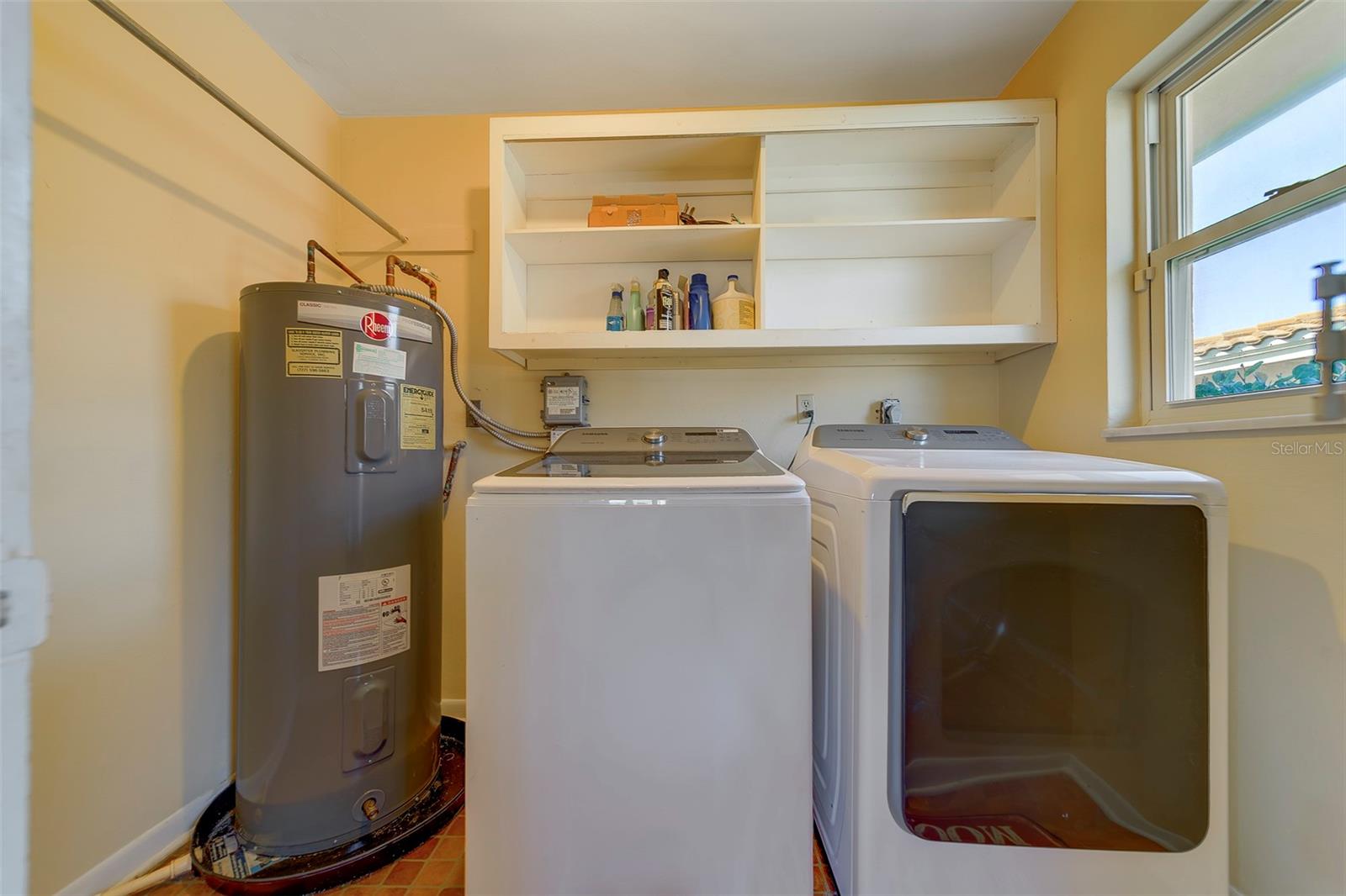 IMPERIAL POINT - Residential