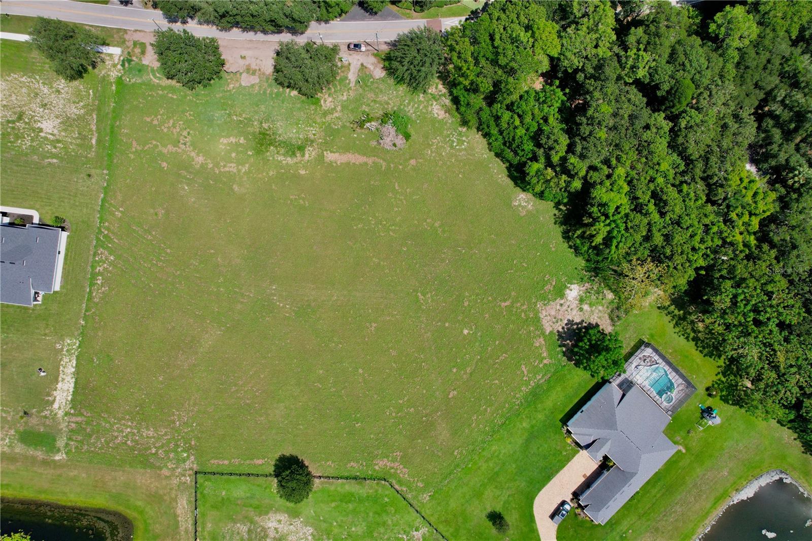 SLOEWOOD MANOR - Land