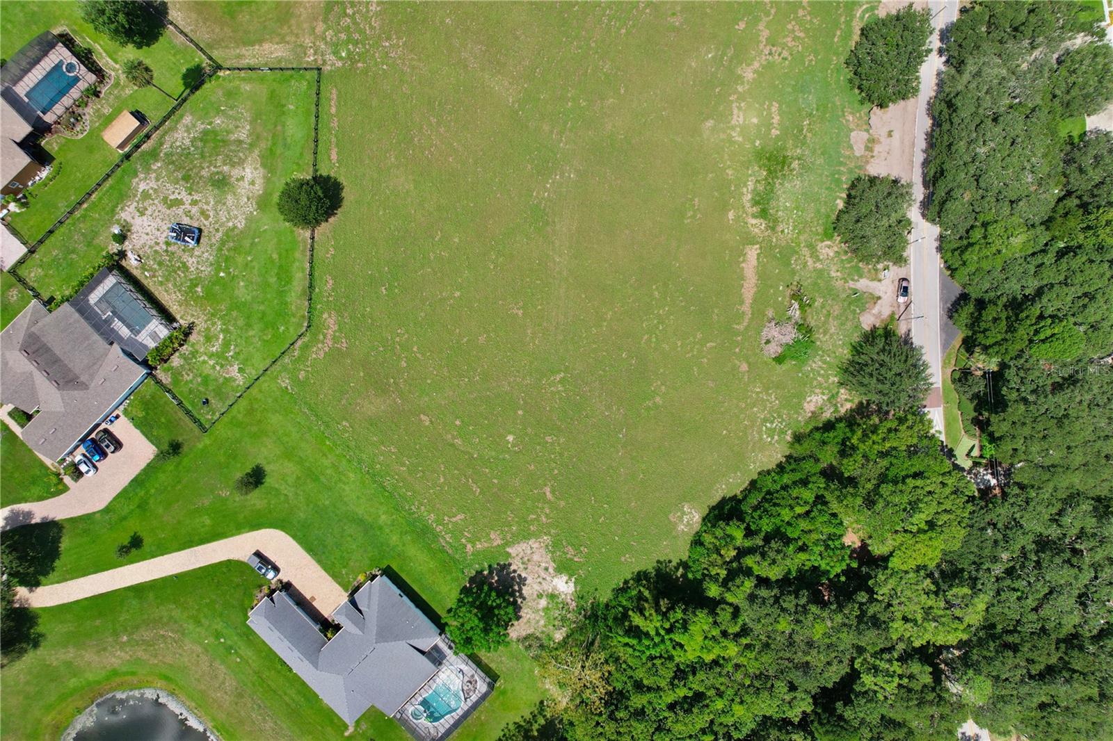 SLOEWOOD MANOR - Land