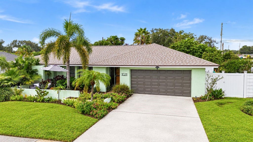 Photo of 10211 139th Street, Largo, FL 33774 (MLS # TB8556531)