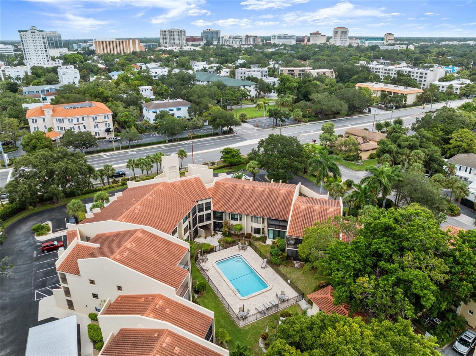 HUDSON HARBOUR - Residential Lease
