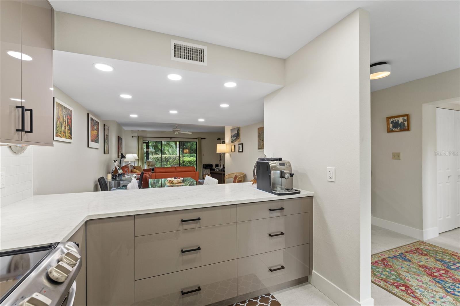 HUDSON HARBOUR - Residential Lease