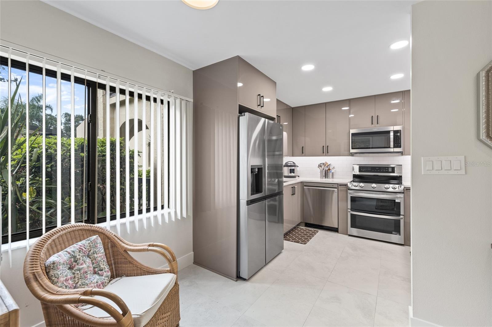 HUDSON HARBOUR - Residential Lease