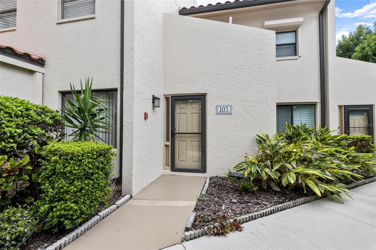 HUDSON HARBOUR - Residential Lease