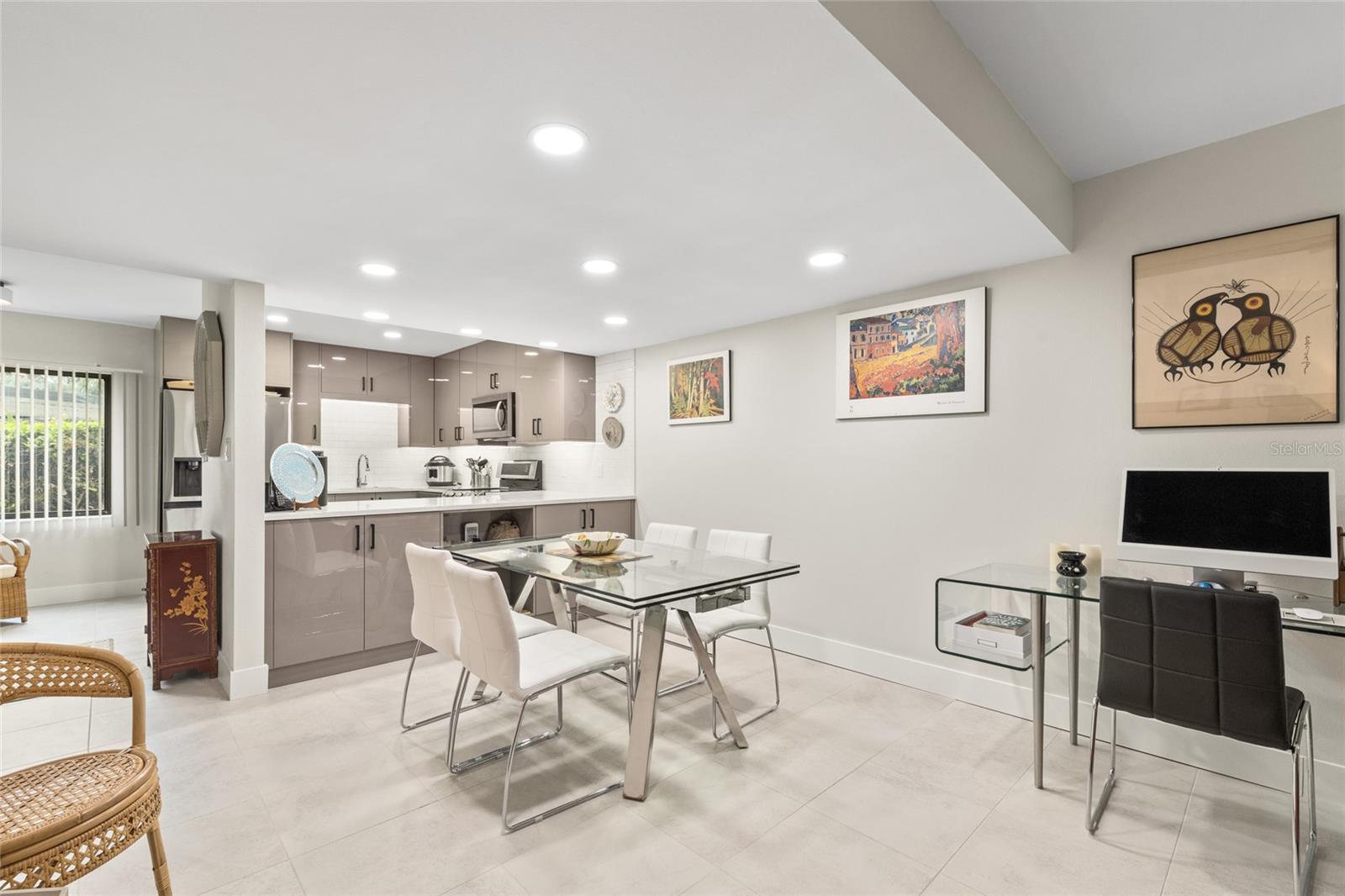 HUDSON HARBOUR - Residential Lease