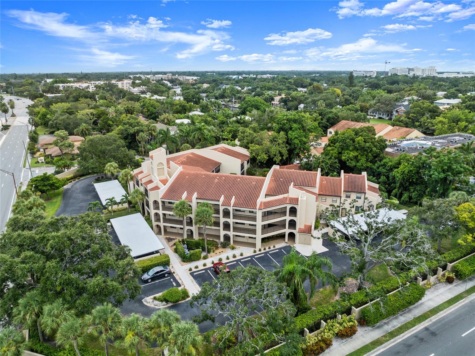 HUDSON HARBOUR - Residential Lease