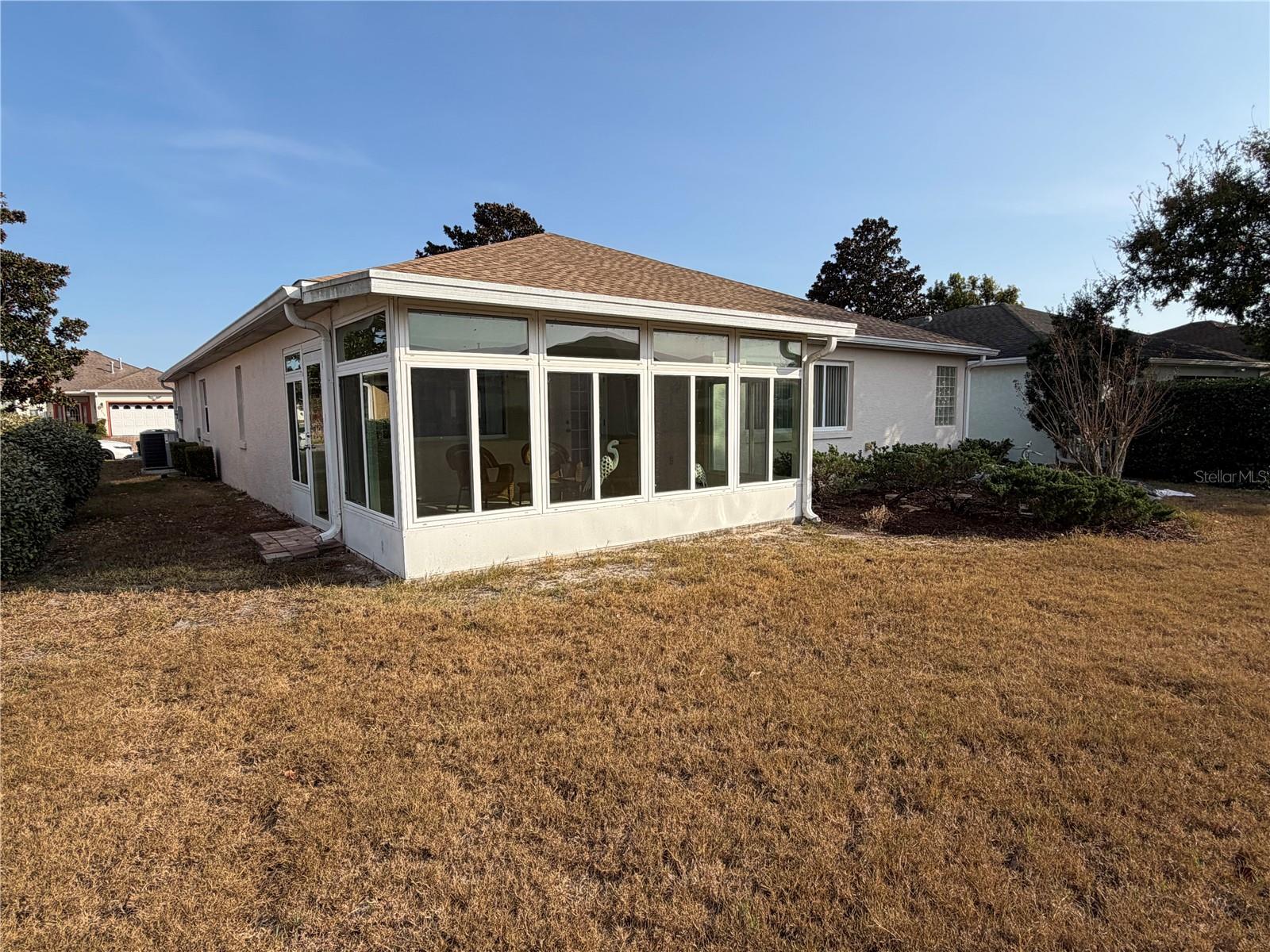 ON TOP OF THE WORLD - Residential Lease