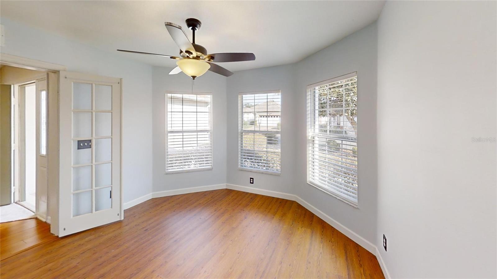 ON TOP OF THE WORLD - Residential Lease