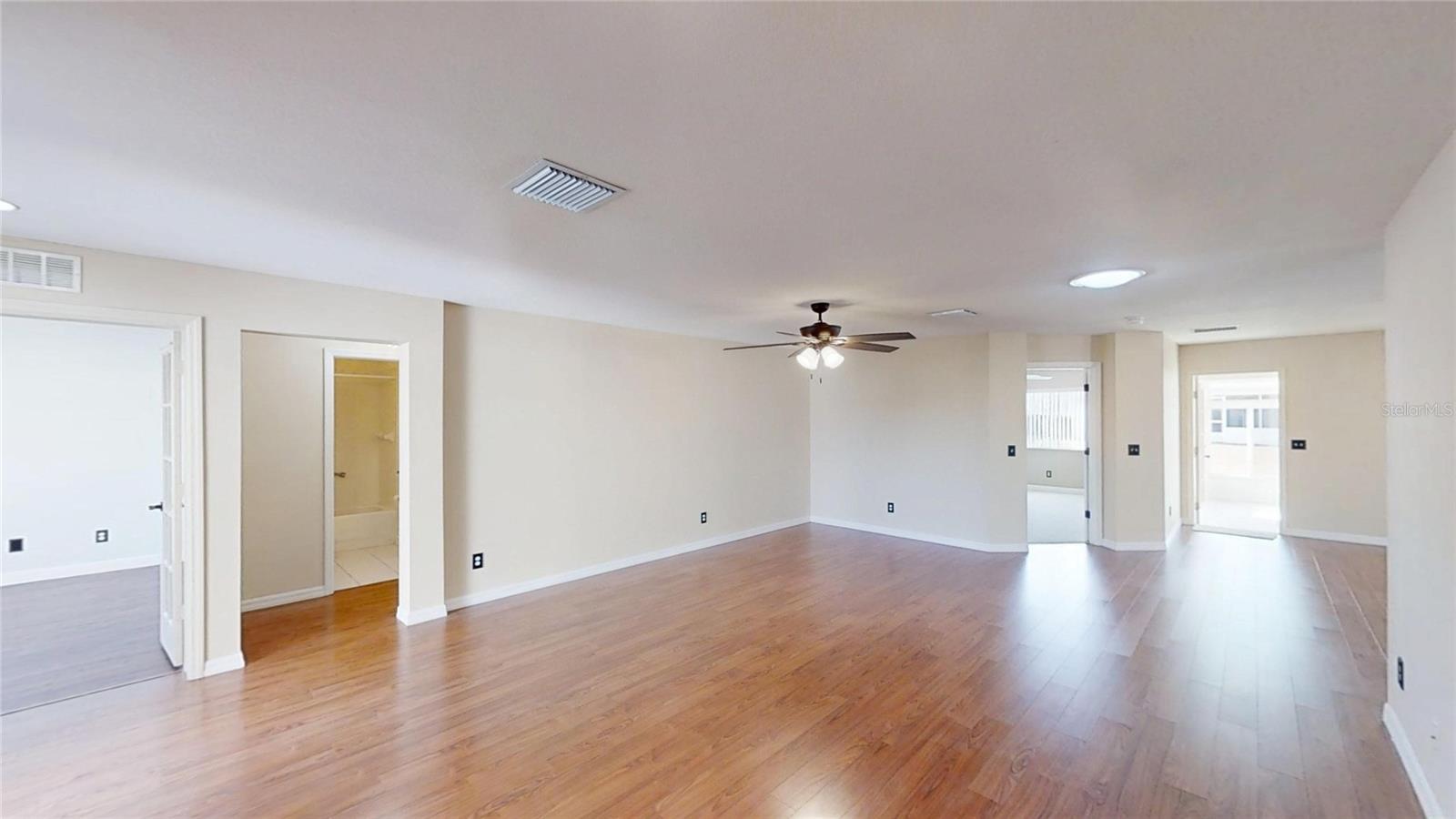 ON TOP OF THE WORLD - Residential Lease