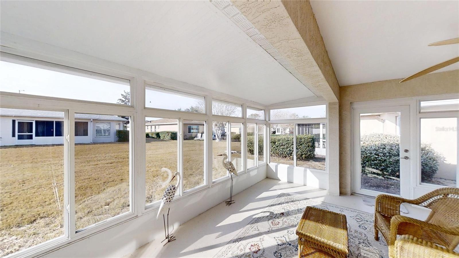 ON TOP OF THE WORLD - Residential Lease