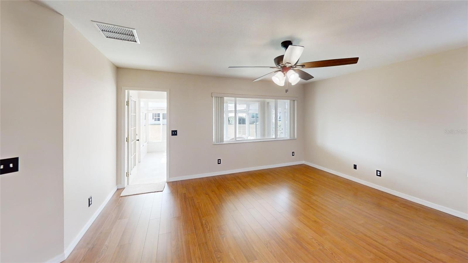 ON TOP OF THE WORLD - Residential Lease